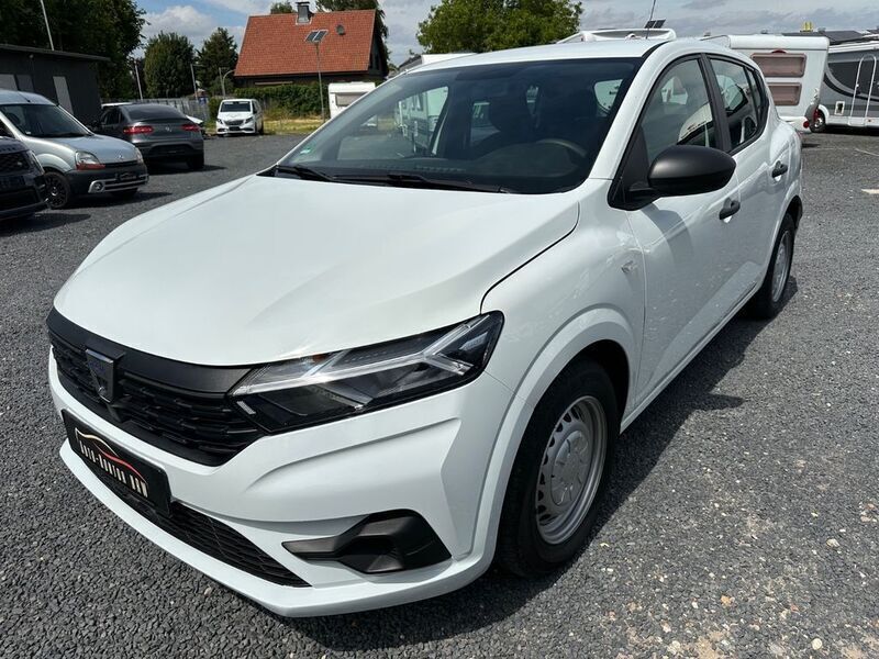Weiß Gebraucht 2021 Dacia Sandero Acces Kleinwagen | 8.400 € (Superpreis) - Bild 1/4