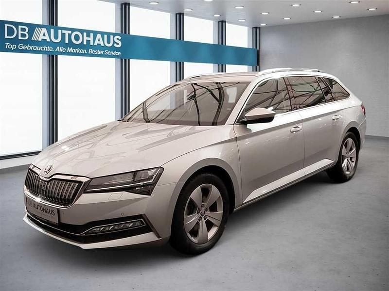 Gebraucht Skoda Superb Ambition 218 PS (160 kW) 2022 Silber Kombi