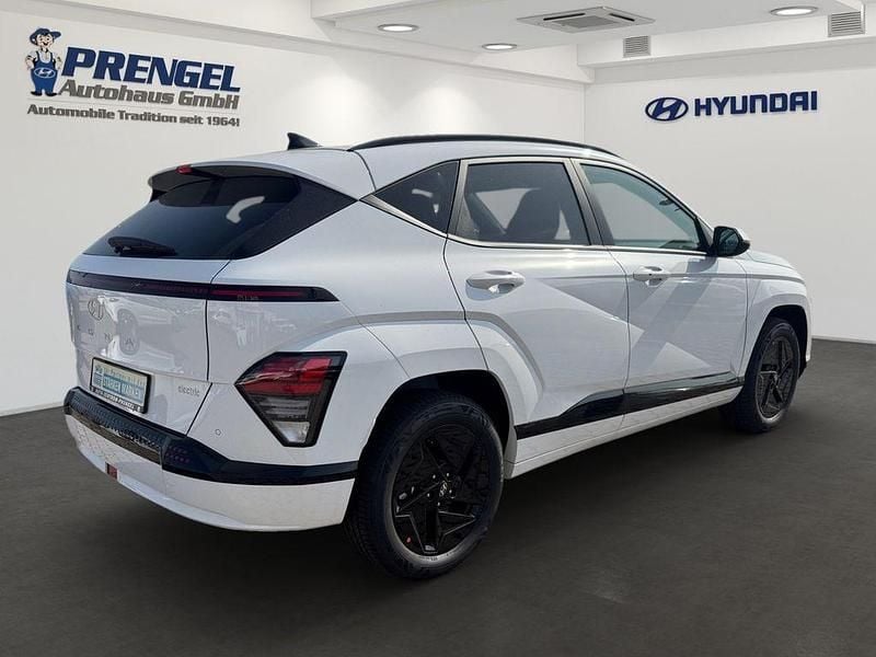 Neu Hyundai Kona Trend 150 kW (204 PS) 2025 Atlas weiss SUV