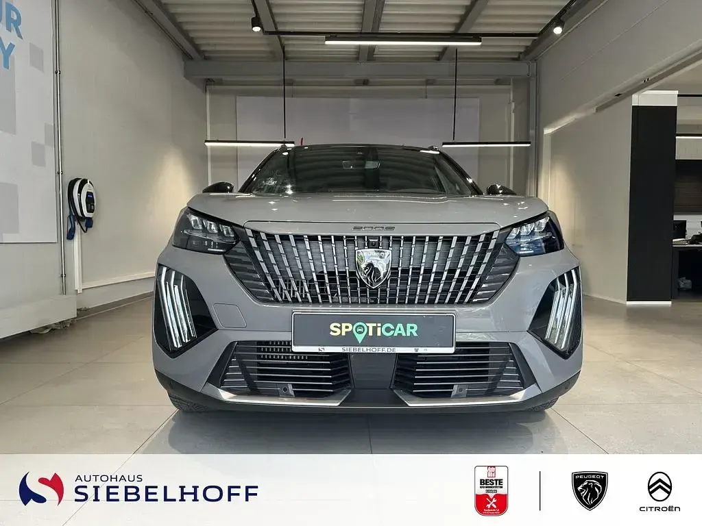 Gebraucht Peugeot 2008 GT 131 PS (96 kW) 2024 Grau SUV