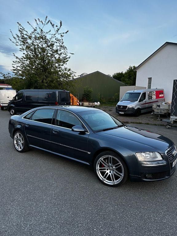 Grau Gebraucht 2005 Audi A8L Ambiente Limousine | 7.000 € (Superpreis) - Bild 1/4