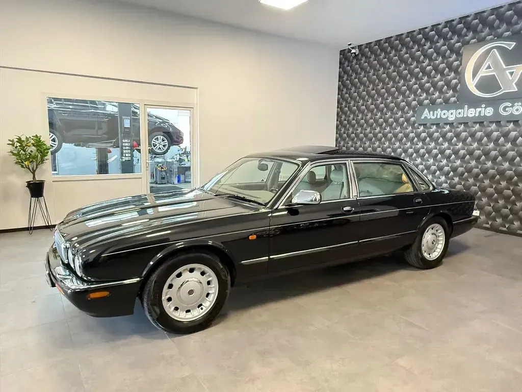 Gebraucht Jaguar XJ Sovereign 284 PS (208 kW) 1999 Schwarz Limousine
