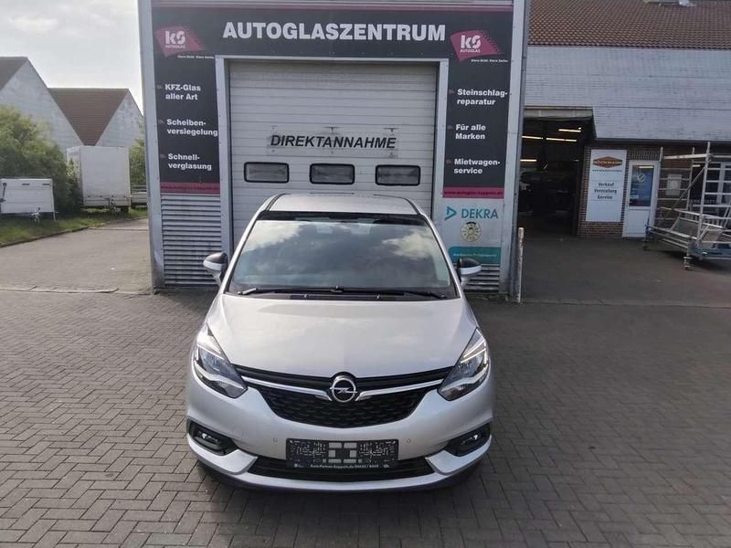 Gebraucht Opel Zafira Edition 140 PS (102 kW) 2017 Argon silber/ice silver (m2) Van / Kleinbus