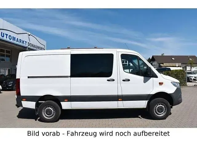 Używany Mercedes Sprinter 163 KM (119 kW) 2021 Van