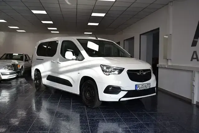 Gebraucht Opel Combo Life 131 PS (96 kW) 2021 Jade weiss Van / Kleinbus