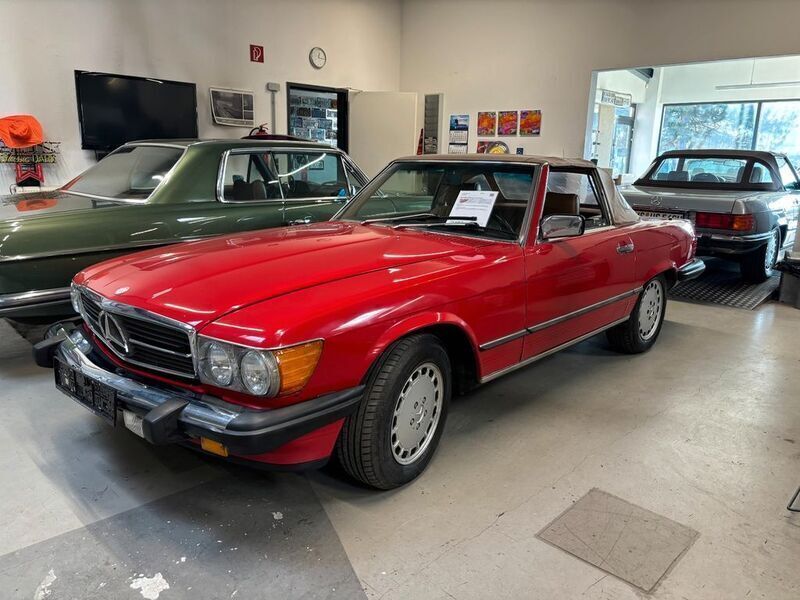 Gebraucht Mercedes 560 232 PS (170 kW) 1986 Rot Cabrio