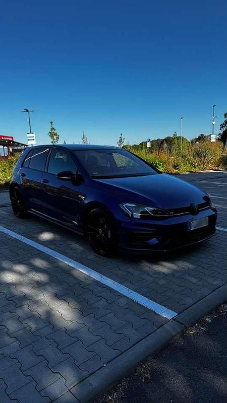 Blau Gebraucht 2019 VW Golf VII R Kleinwagen | 30.000 € (Teuer) - Bild 1/4