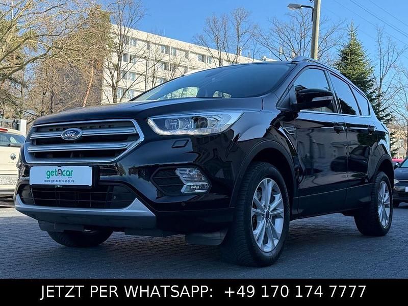 Gebraucht Ford Kuga Ambiente 175 PS (128 kW) 2019 Schwarz SUV