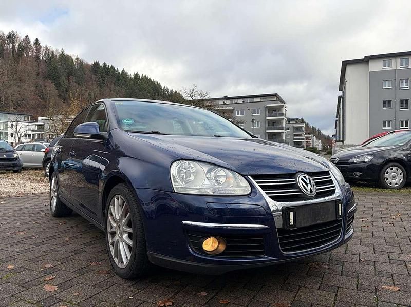 Gebraucht VW Jetta Freestyle 122 PS (89 kW) 2009 Shadow blue metallic Limousine
