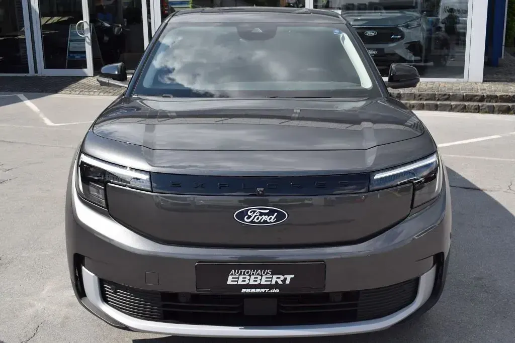 Neu Ford Explorer Premium 210 kW (286 PS) 2026 Magnetic grau metallic SUV