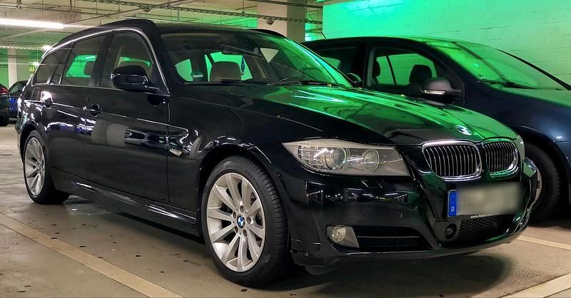 Schwarz Gebraucht 2011 BMW 325 Kombi | 5.800 € (Fairer Preis) - Bild 1/4