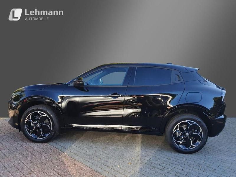 Neu Alfa Romeo GT Junior 145 PS (106 kW) 2025 Schwarz (nero tortona) SUV