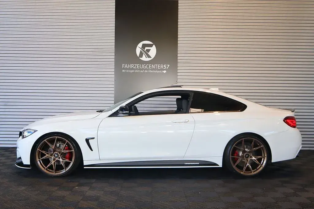 Używany BMW 430 M Performance 252 KM (185 kW) 2019 Biały Coupe