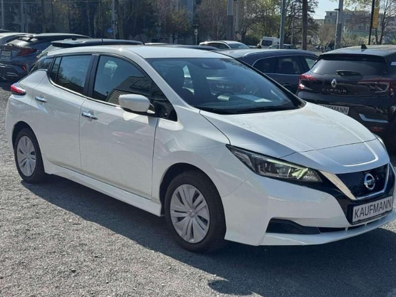 Gebraucht Nissan Leaf Visia 89 kW (122 PS) 2021 Weiss Kleinwagen