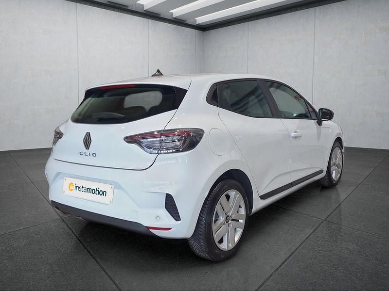 Second-hand Renault Clio V Evolution 67 CP (49 kW) 2024 Alb Hatchback