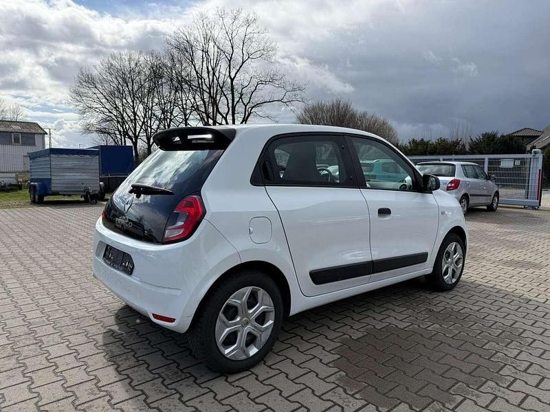 Gebraucht Renault Twingo Life 65 PS (47 kW) 2021 Crystal weiss Kleinwagen