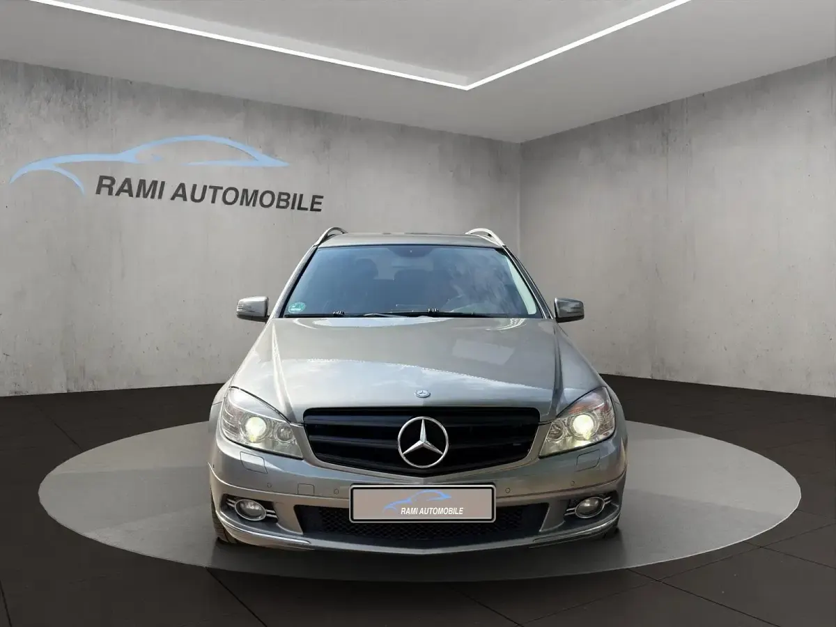 Używany Mercedes C320 224 KM (164 kW) 2010 Szary Kombi