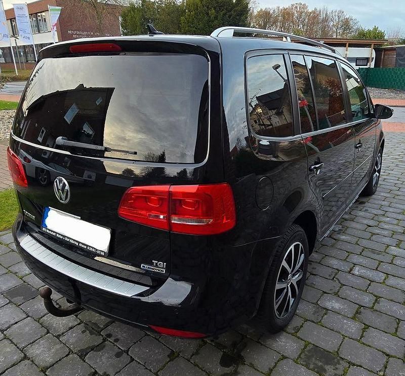 Gebraucht VW Touran 150 PS (110 kW) 2015 Schwarz Van / Kleinbus