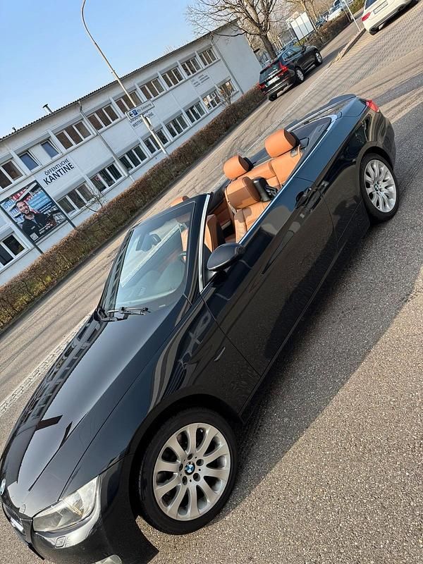 Gebraucht BMW 325 Cabriolet 218 PS (160 kW) 2009 Schwarz Cabrio