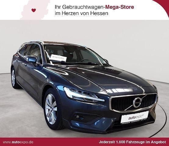 Denim blaumetallic Gebraucht 2020 Volvo V60 Momentum Kombi | 15.790 € (Guter Preis) - Bild 1/4