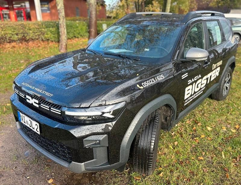 Schwarz Gebraucht 2025 Dacia Bigster Expression SUV | 26.999 € (Guter Preis) - Bild 1/4