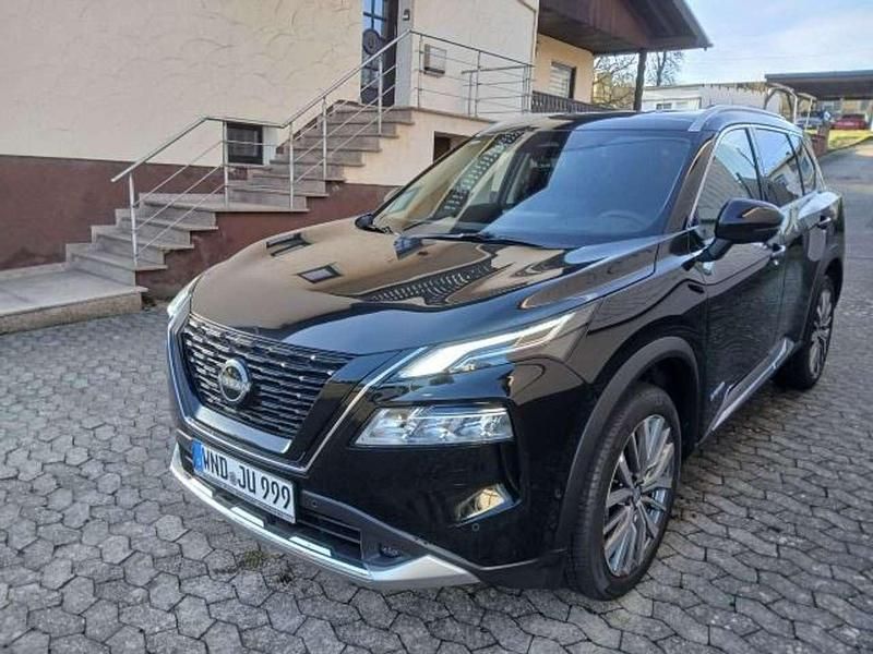 Neu Nissan X-Trail Tekna 213 PS (156 kW) 2025 Black pearl (m) SUV