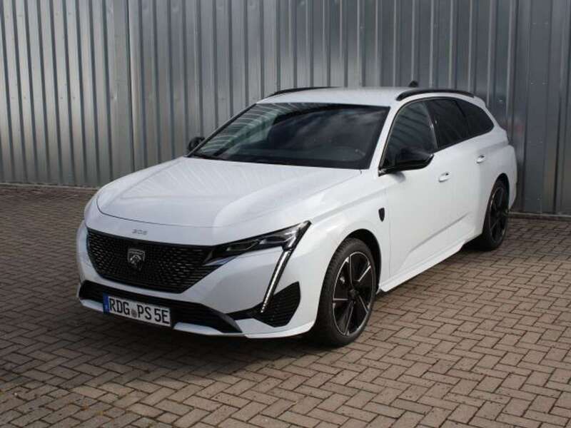 Okenit weiß metallic Gebraucht 2024 Peugeot e-308 GT Kleinwagen | 43.950 € (Teuer) - Bild 1/4