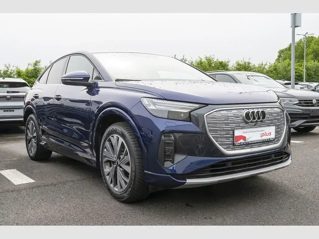 Second-hand Audi Q4 Sportback e-tron Advanced 150 kW (204 CP) 2022 Albastru SUV