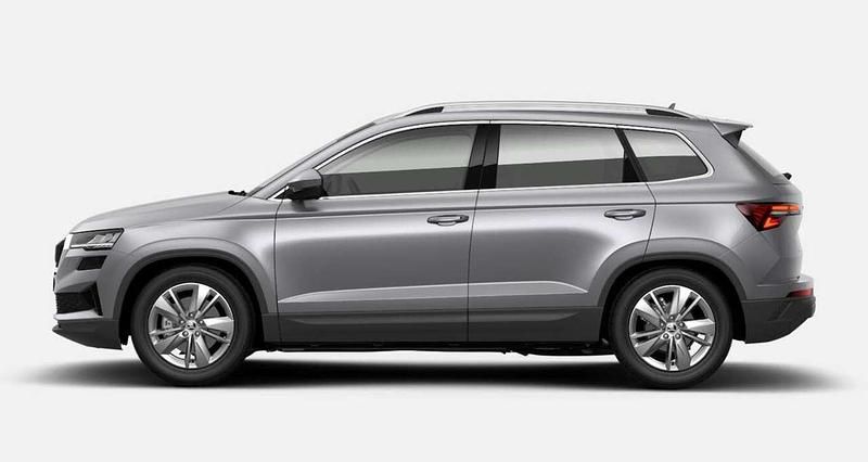 Brillantsilber metallic Neu 2025 Skoda Karoq Selection SUV | 35.334 € (Guter Preis) - Bild 1/3