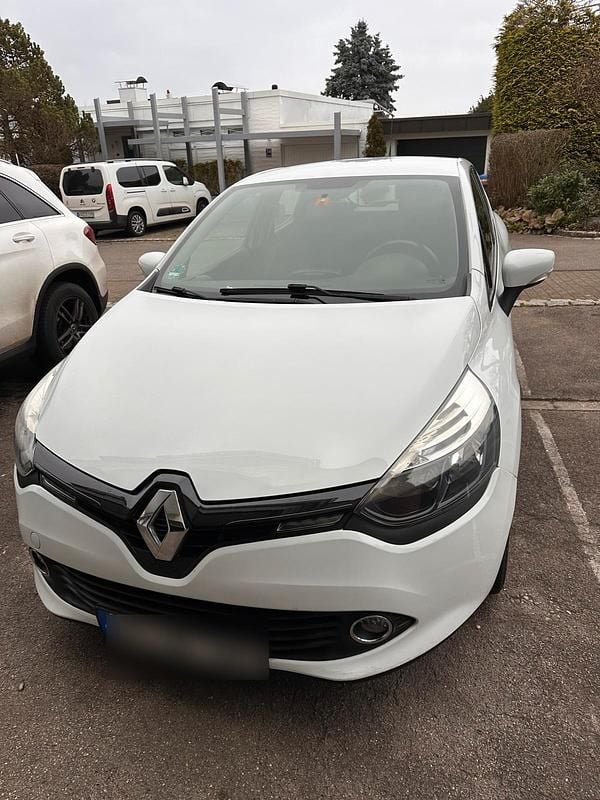 Weiß Gebraucht 2015 Renault Clio IV Collection Limousine | 6.100 € (Fairer Preis) - Bild 1/4