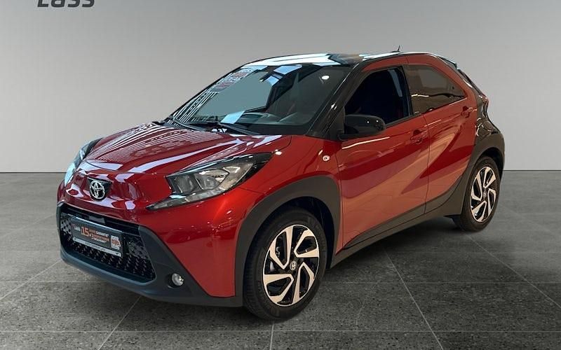 Neu Toyota Aygo X 72 PS (52 kW) 2025 Schwarz SUV
