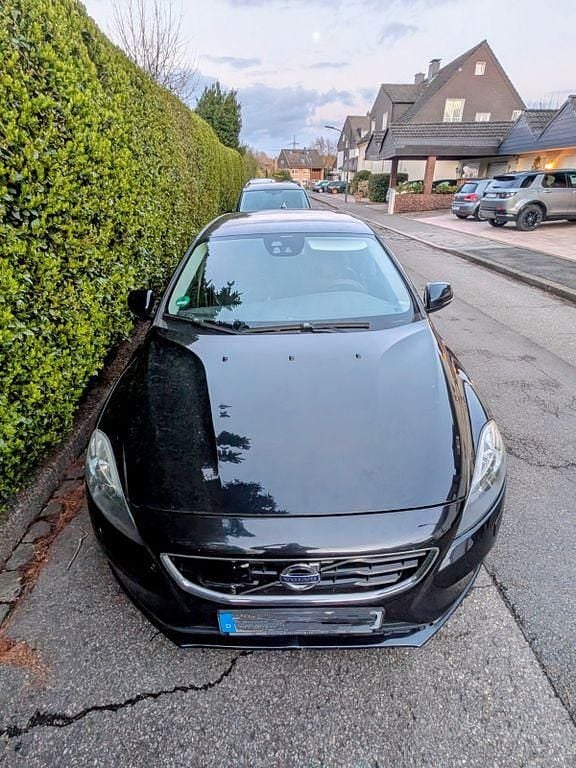 Gebraucht Volvo V40 150 PS (110 kW) 2013 Schwarz Limousine