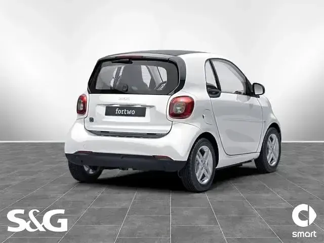 Gebraucht Smart ForTwo Electric Drive 60 kW (82 PS) 2023 Weiß