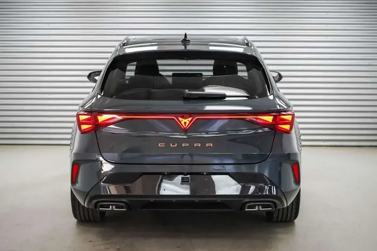 Neu Cupra Leon 150 PS (110 kW) 2026 Fjord blau uni (9k) Kombi
