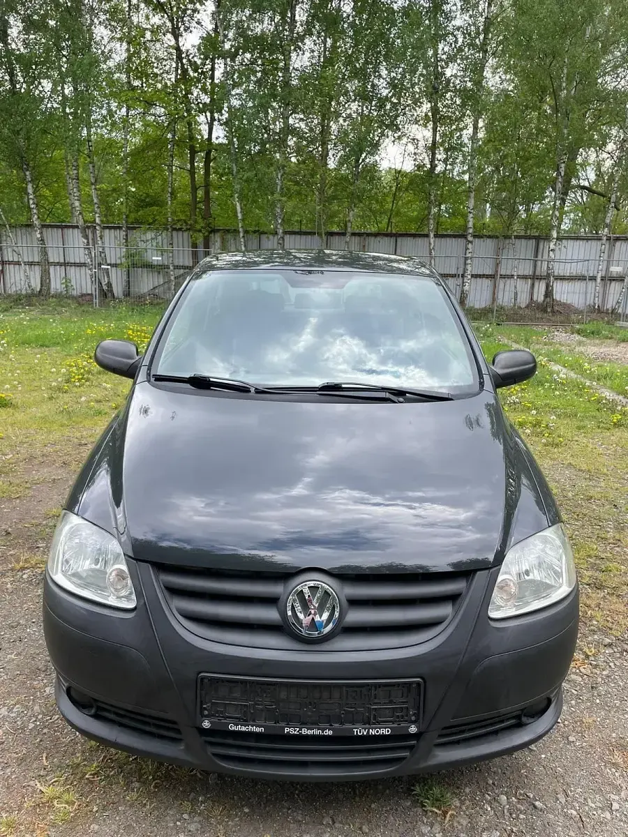Gebraucht VW Fox Style 75 PS (55 kW) 2010 Grau Kleinwagen
