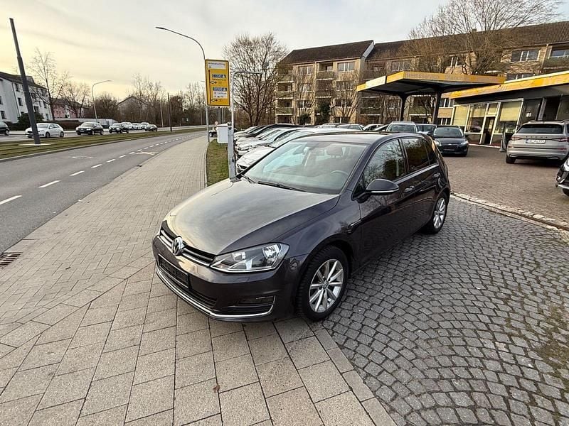 Gebraucht VW Golf VII LOUNGE 110 PS (80 kW) 2015 Grau Limousine