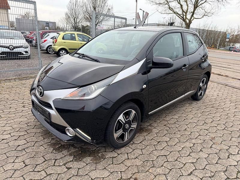 Schwarz Gebraucht 2014 Toyota Aygo X-clusiv Kleinwagen | 5.999 € (Etwas zu teuer) - Bild 1/4