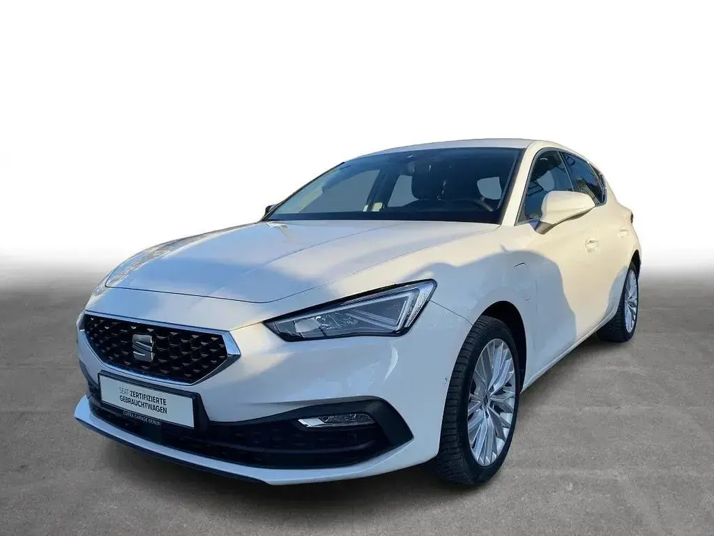 Usado Seat Leon XCELLENCE 204 CV (150 kW) 2023 Blanco Berlina