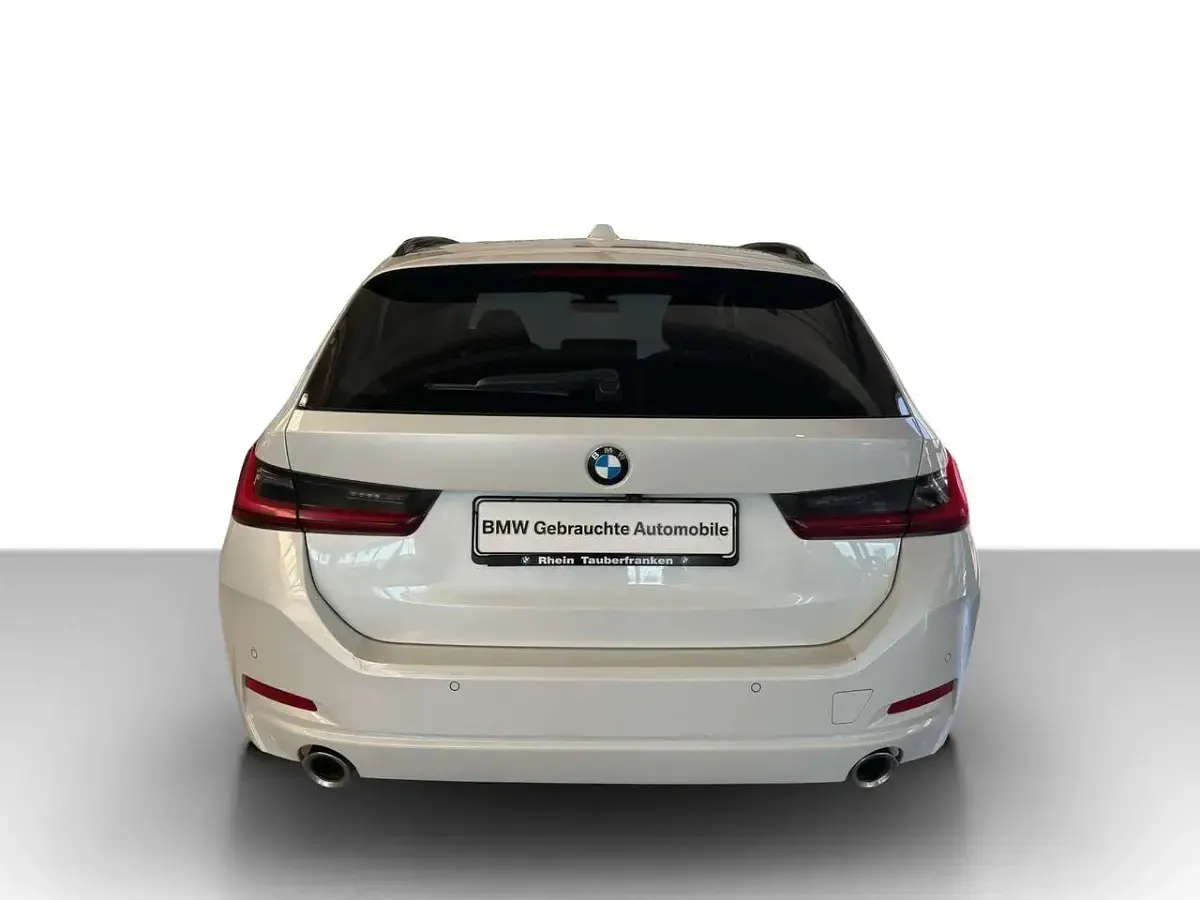 Gebraucht BMW 320 190 PS (139 kW) 2022 Weiß Kombi