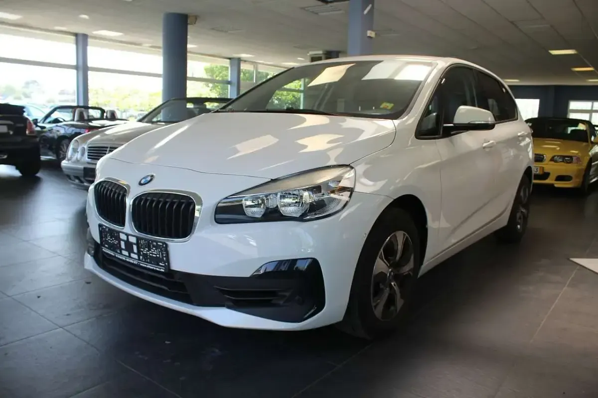 Gebraucht BMW 216 109 PS (80 kW) 2020 Alpinweiß uni Coupé