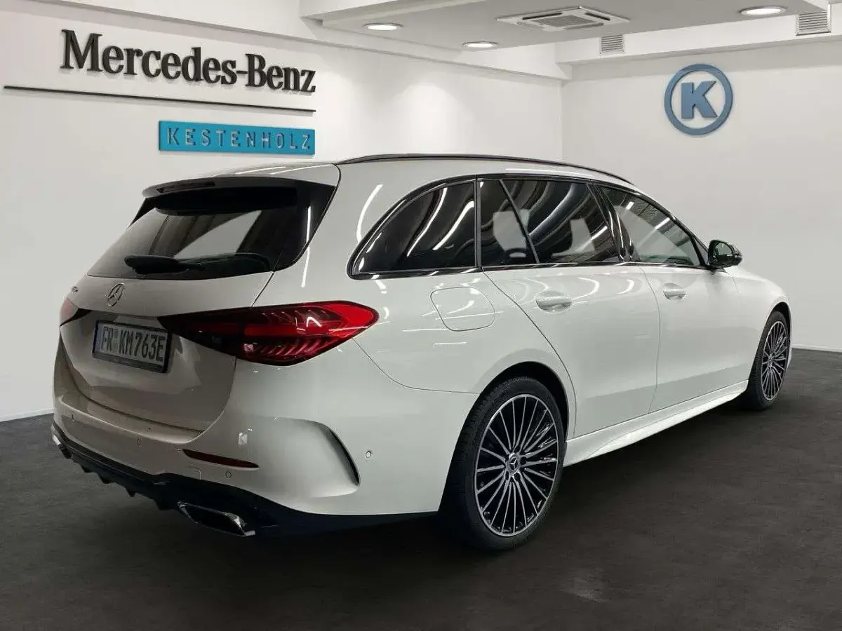 Gebraucht Mercedes C300e AMG line 313 PS (230 kW) 2025 Weiß Limousine