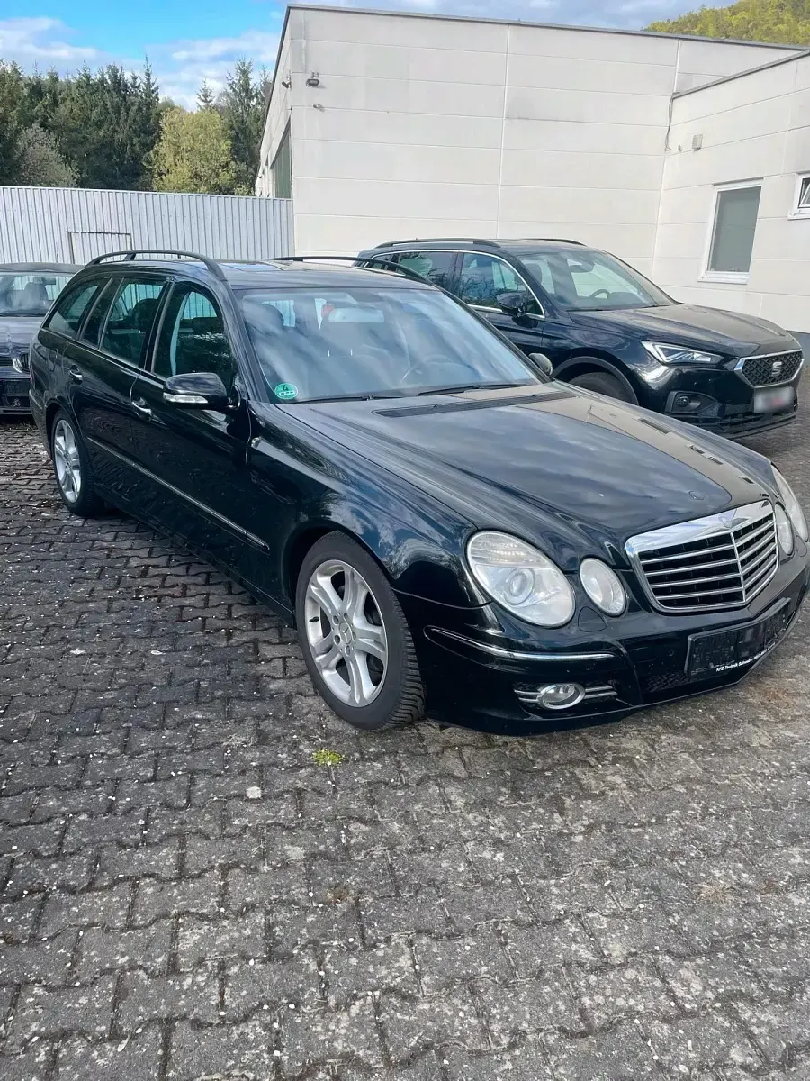 Gebraucht Mercedes E200 184 PS (135 kW) 2008 Schwarz Kombi