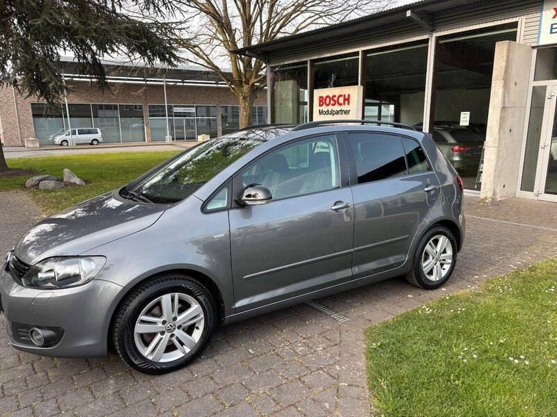 Grau Gebraucht 2012 VW Golf Plus Match Van / Kleinbus | 10.900 € (Fairer Preis) - Bild 1/4