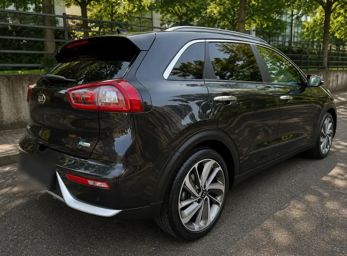Gebraucht Kia Niro Spirit 141 PS (103 kW) 2017 Braun SUV