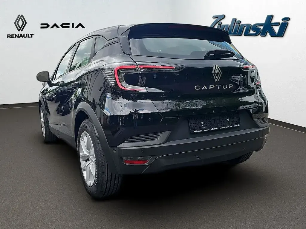 Używany Renault Captur Evolution 158 KM (116 kW) 2025 Czarny SUV
