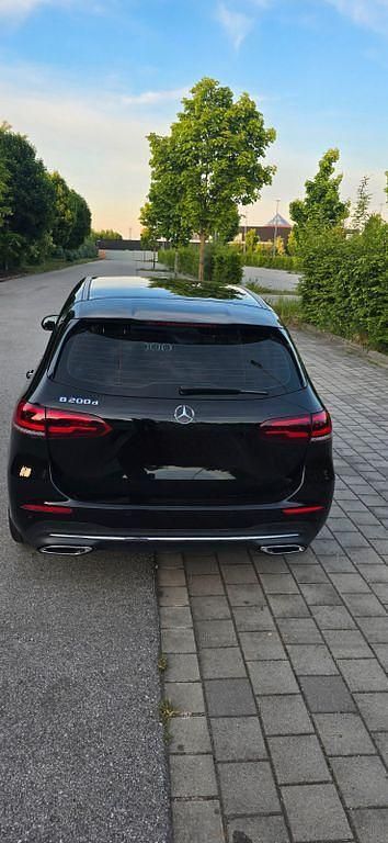 Gebraucht Mercedes B200 Progressive 150 PS (110 kW) 2019 Schwarz Kleinwagen