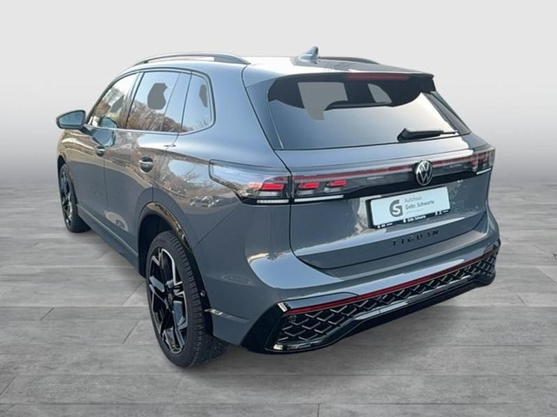Gebraucht VW Tiguan R-line 193 PS (141 kW) 2024 Grau SUV