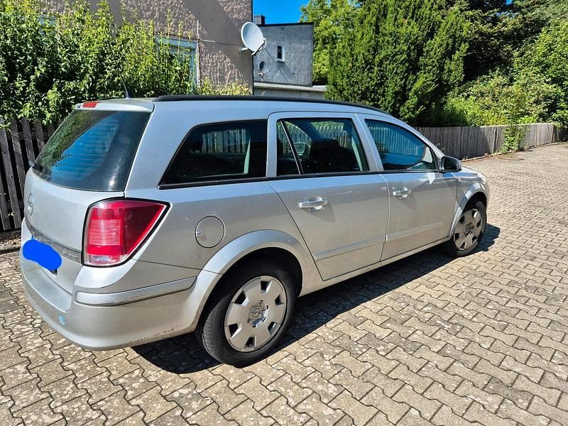 Silber Gebraucht 2005 Opel Astra Kombi | 1.250 € (Guter Preis) - Bild 1/4