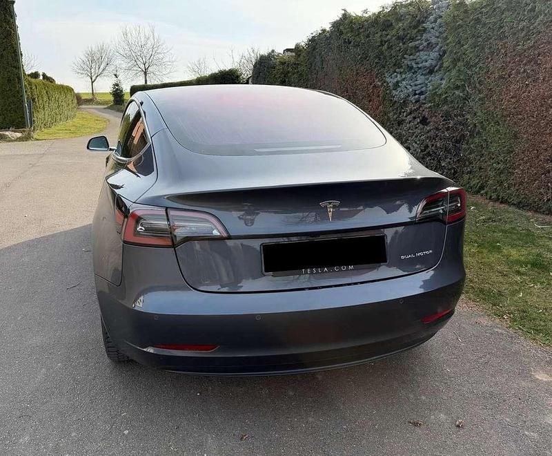 Gebraucht Tesla Model 3 152 kW (208 PS) 2019 Silber Limousine