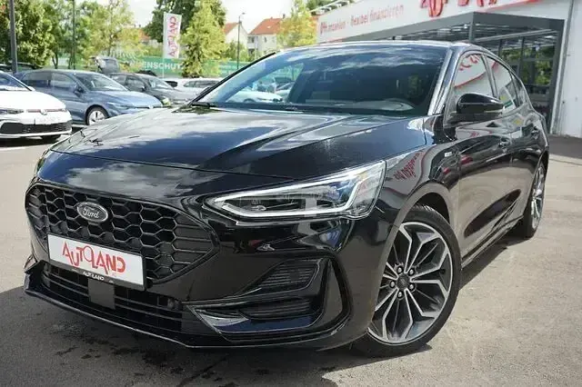 Gebraucht Ford Focus ST-Line 120 PS (88 kW) 2022 Schwarz Limousine